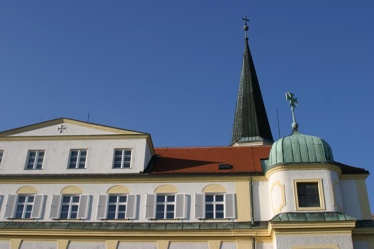 Schloss Gumpoldskirchen Exterior foto